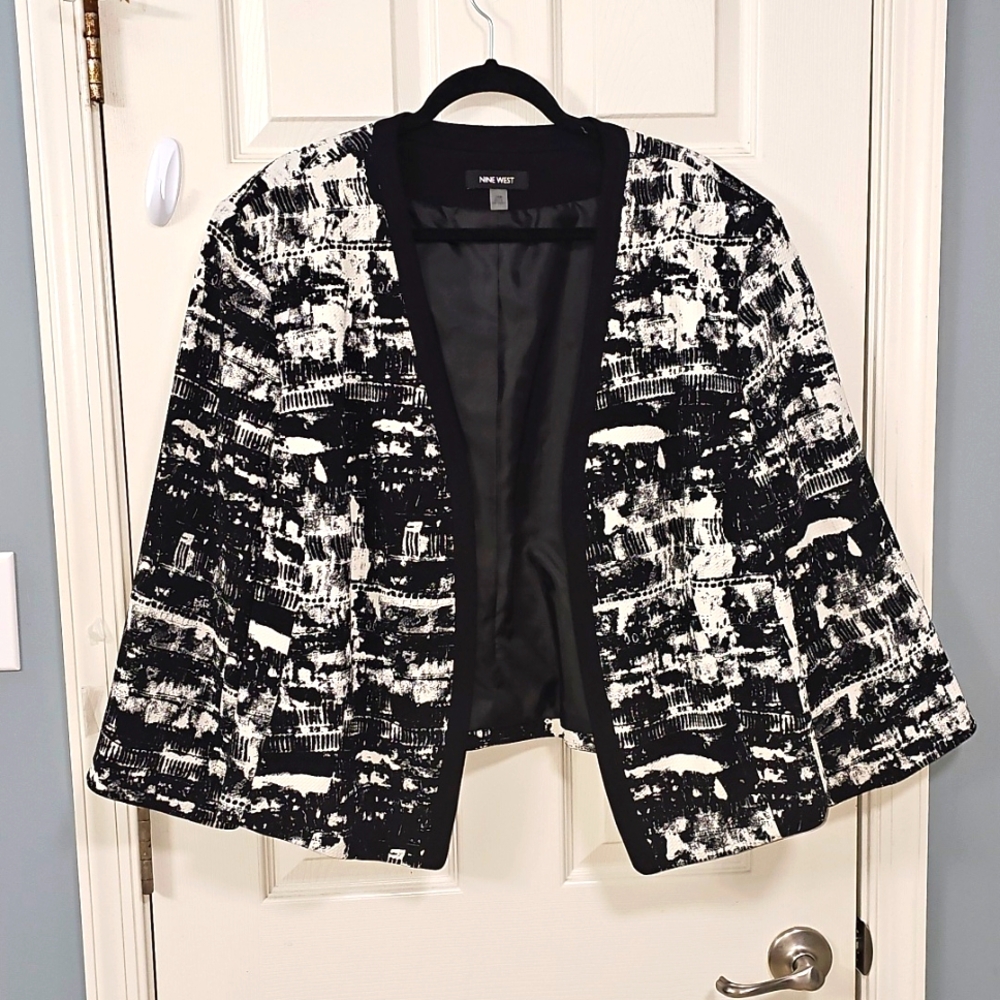 Nine West Black White Blazer Bell Sleeves Elegant Wear Career Office Wear